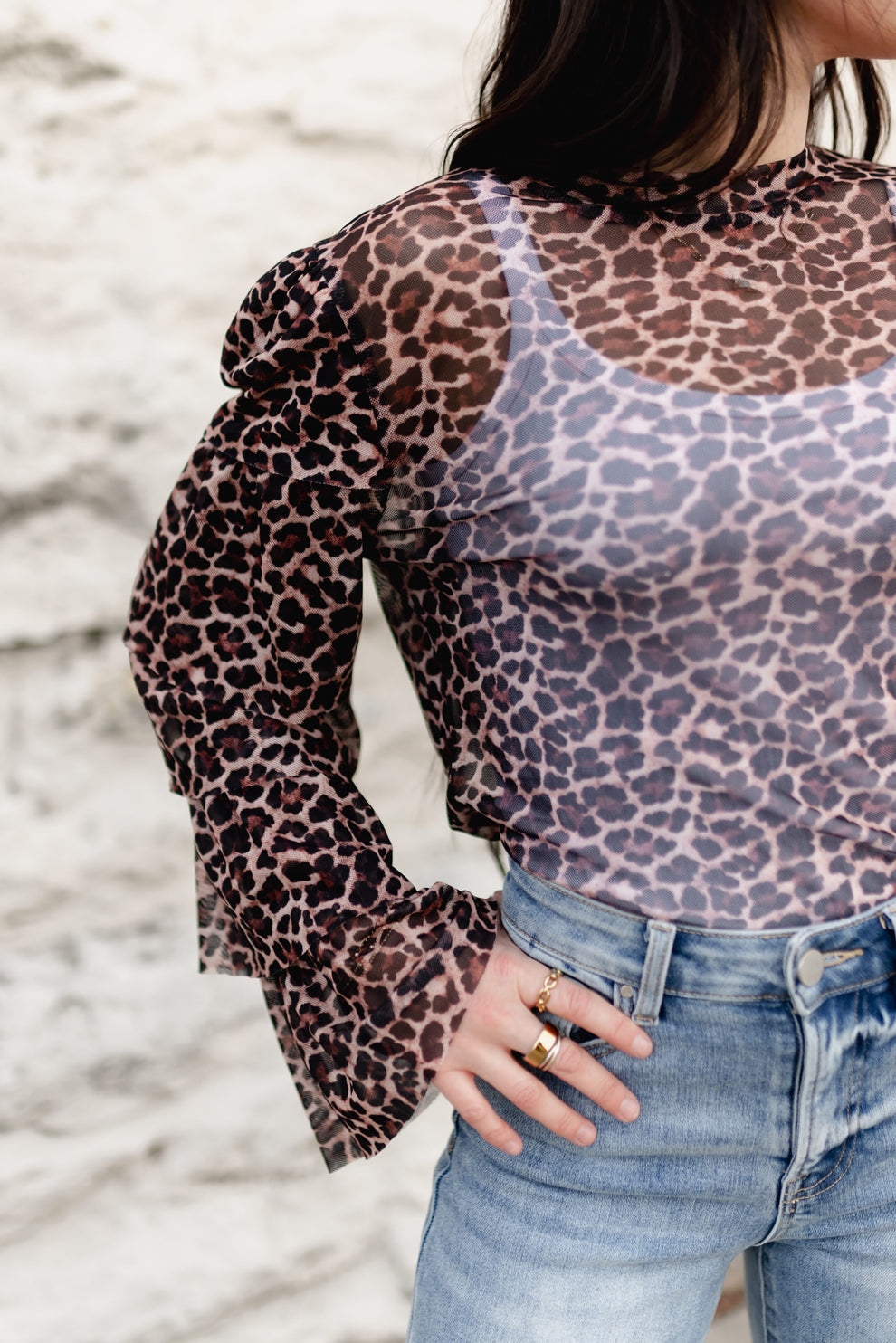 LEOPARD MESH RUFFLE SLEEVE TOP