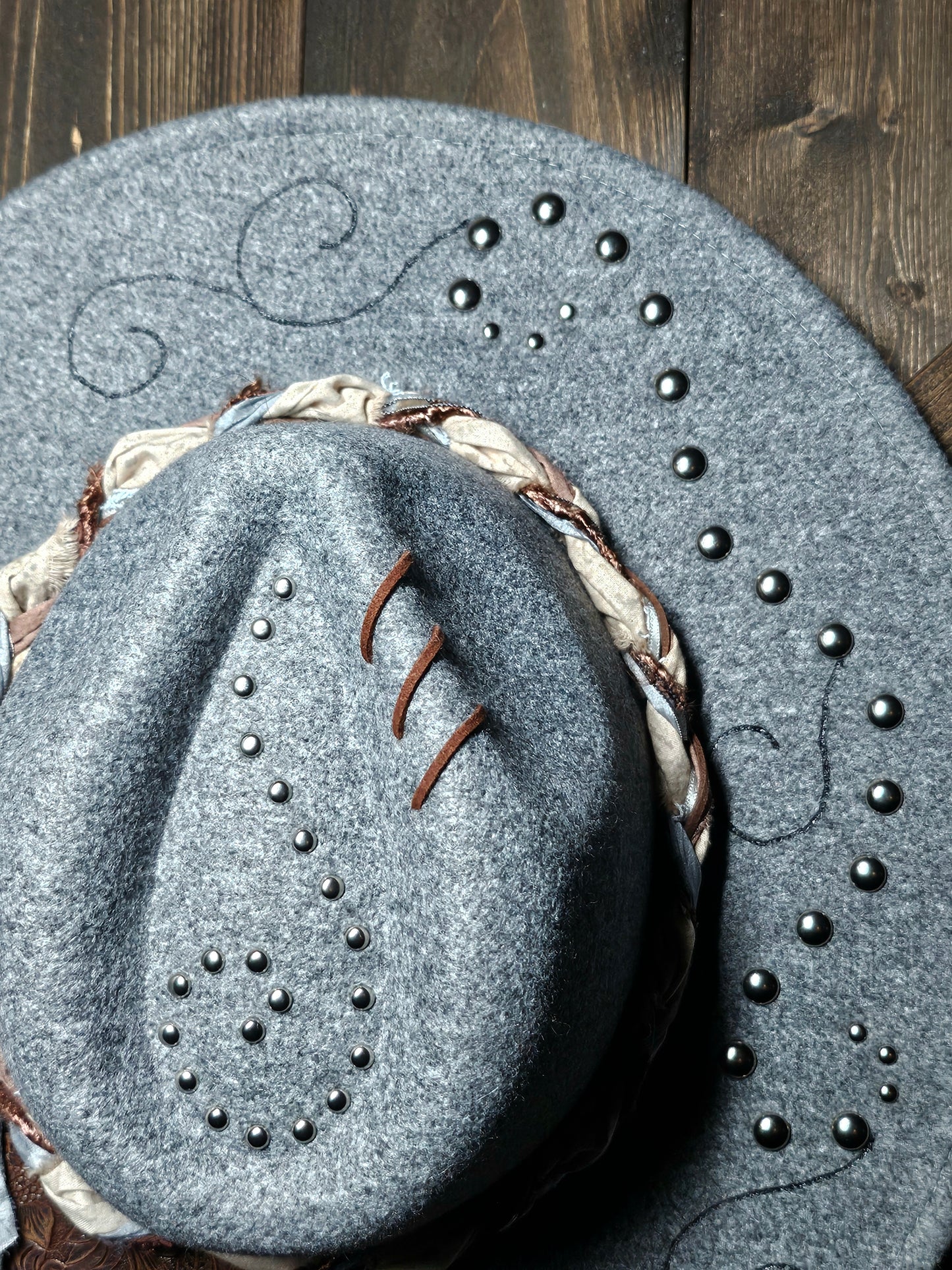 Grey felt Burned Fedora with embossed leather