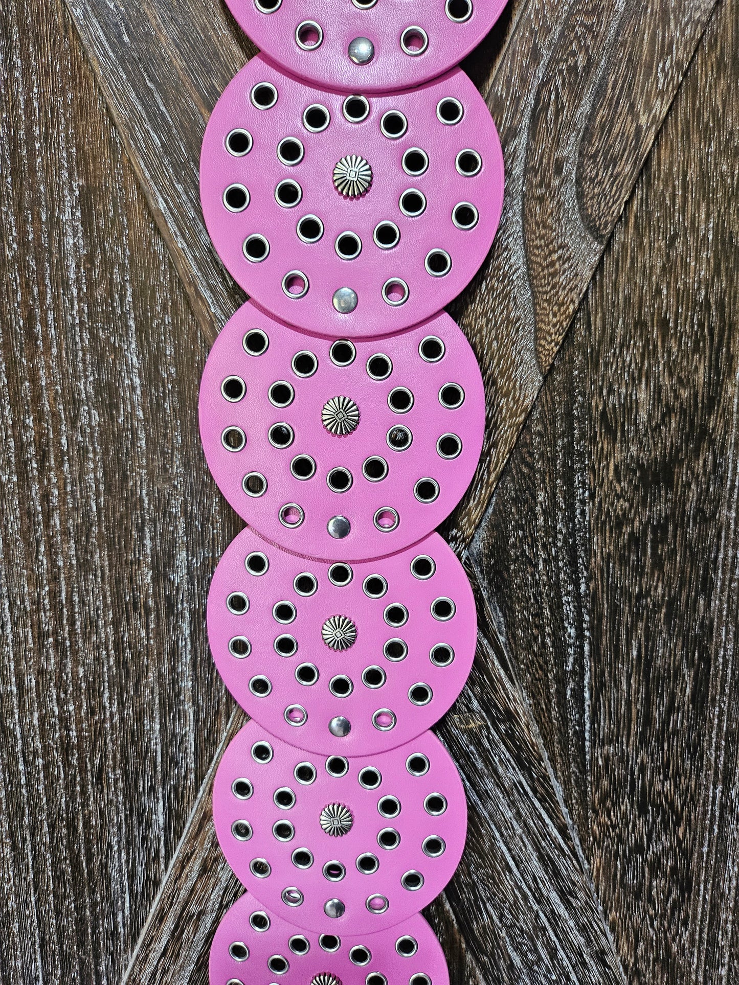 Pink disc belt