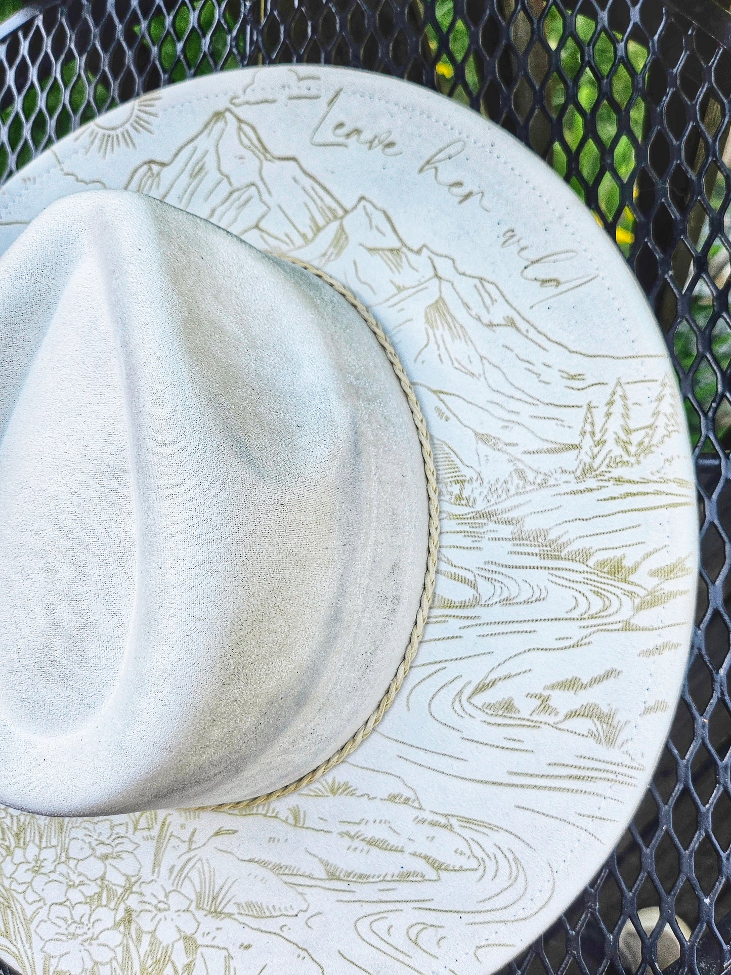 Engraved Floral Mountain Fedora Hat