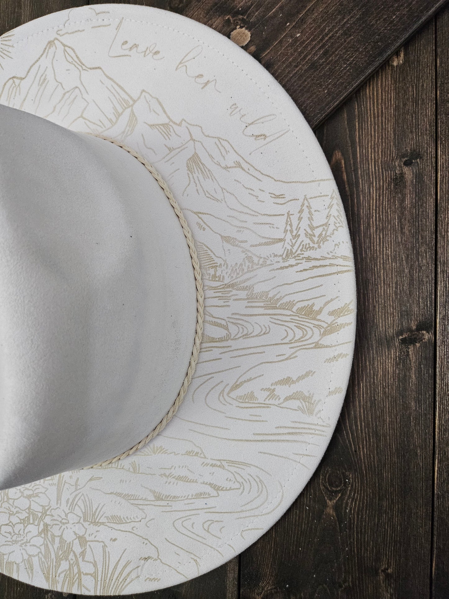 Engraved Floral Mountain Fedora Hat