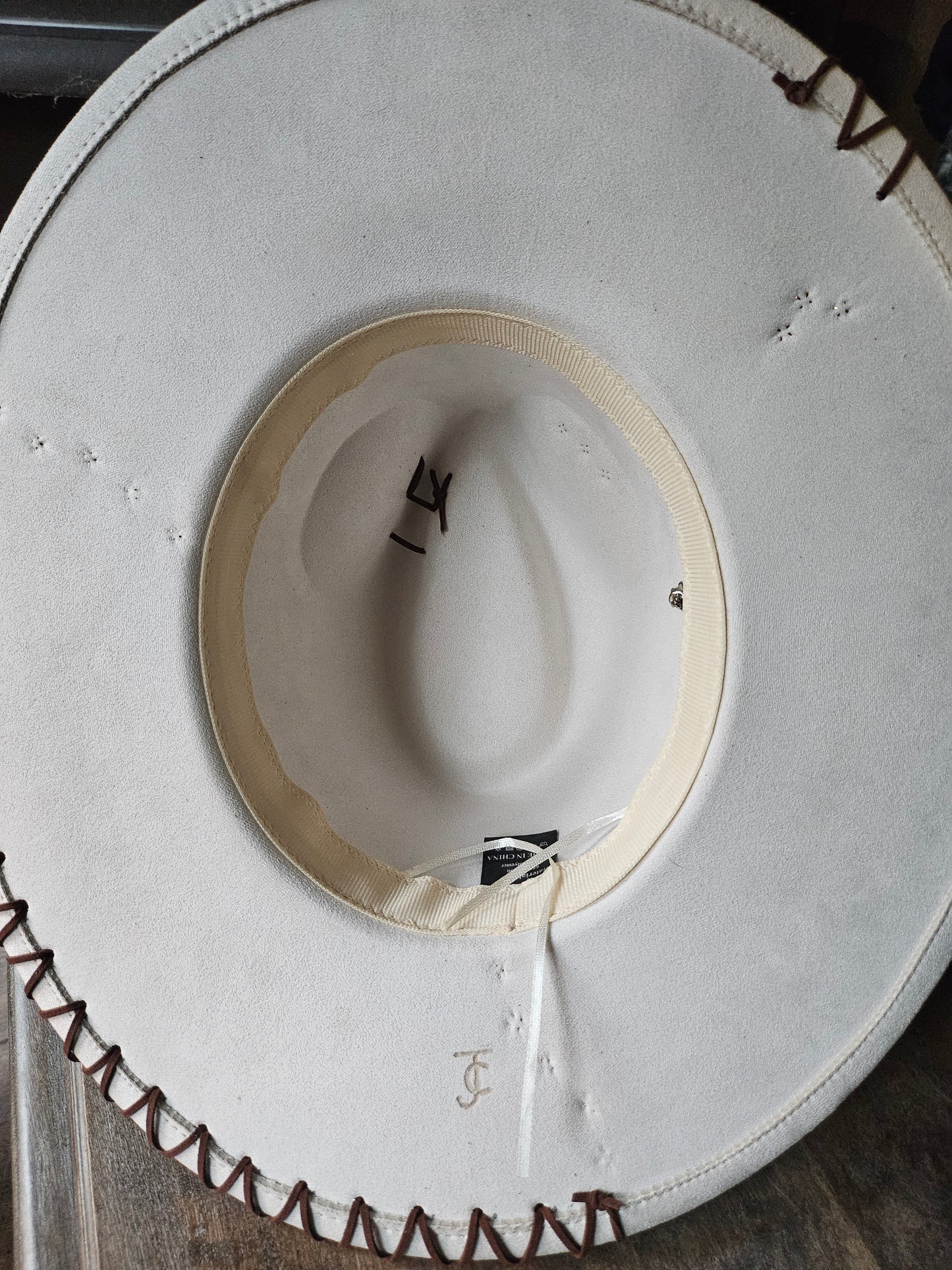 Ivory Fedora cowboy hat with embossed leather